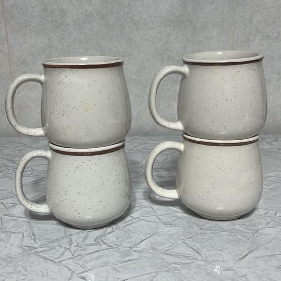 Vtg Speckled Stoneware Painted floral mugs Set of 4 - Picture 9 of 11